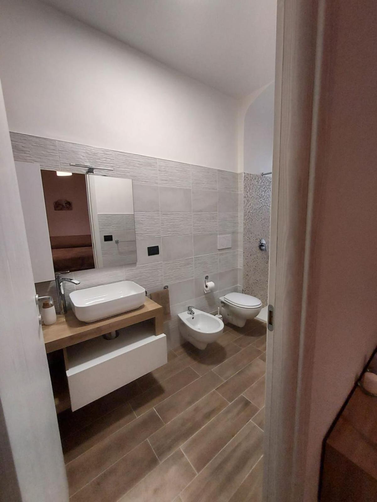 Bed and Breakfast La Casa Antica Модуньо Экстерьер фото